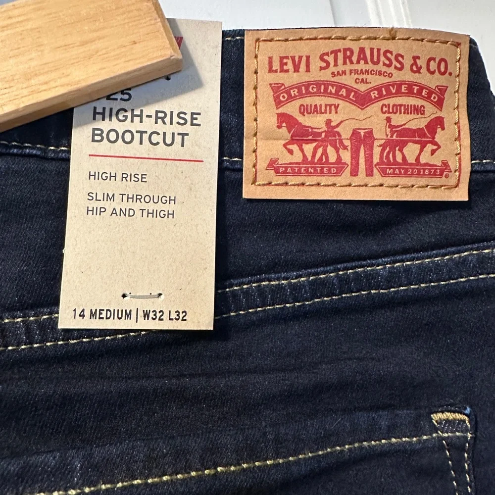 Levi’s 725 Bootcut Size 14 Medium — NWT - Picture 4 of 8